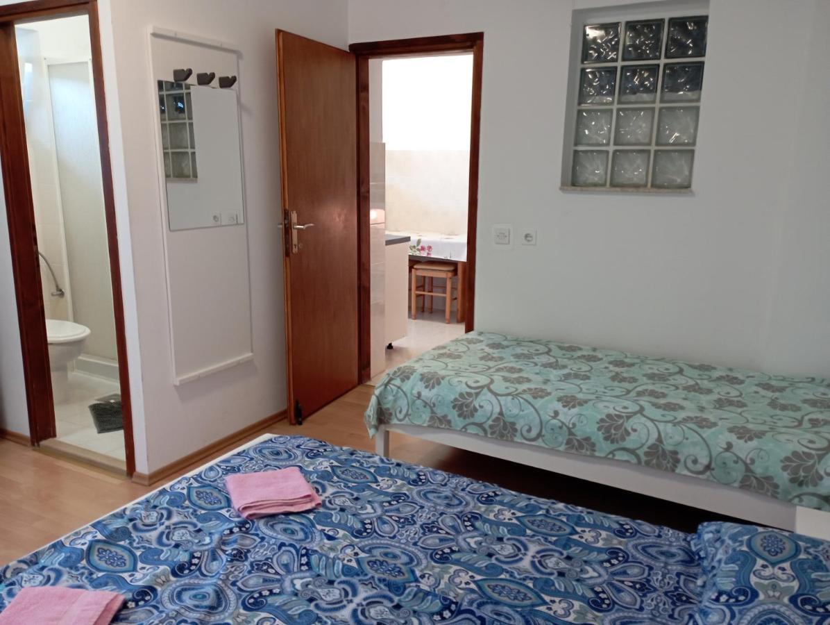 Apartments Mare Новиград Экстерьер фото